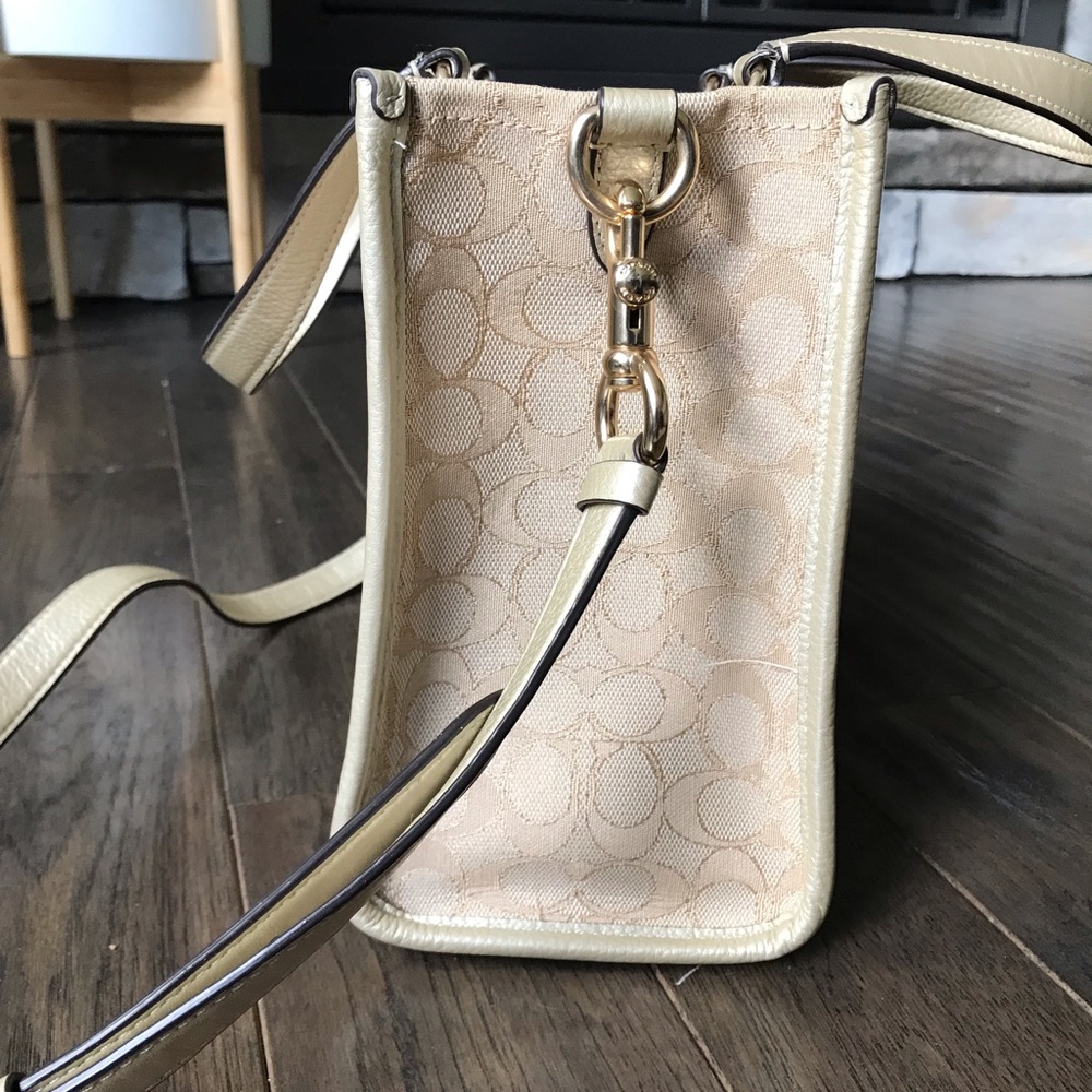 Coach Dempsey Carryall Bag Signature Jacquard With Stripe, Coach Patch CE984 - Picture 4 of 15